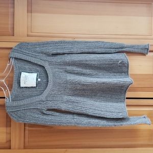 Abercrombie & Fitch Long Sleeved Baby Doll Sweater Gray Size M